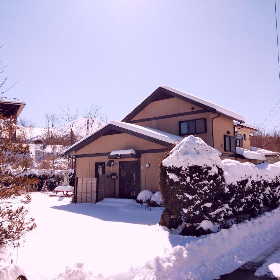 Villa 富士の樱house 宝栄 Fujikawaguchiko Esterno foto