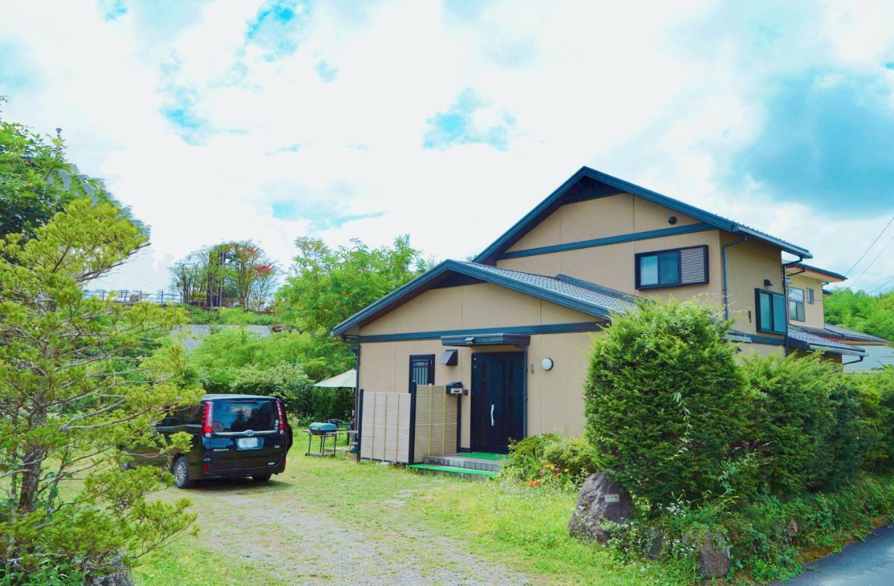Villa 富士の樱house 宝栄 Fujikawaguchiko Esterno foto